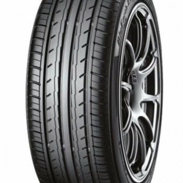 235/45R17 YOKOHAMA BluEarth Es ES32 97V  CB68